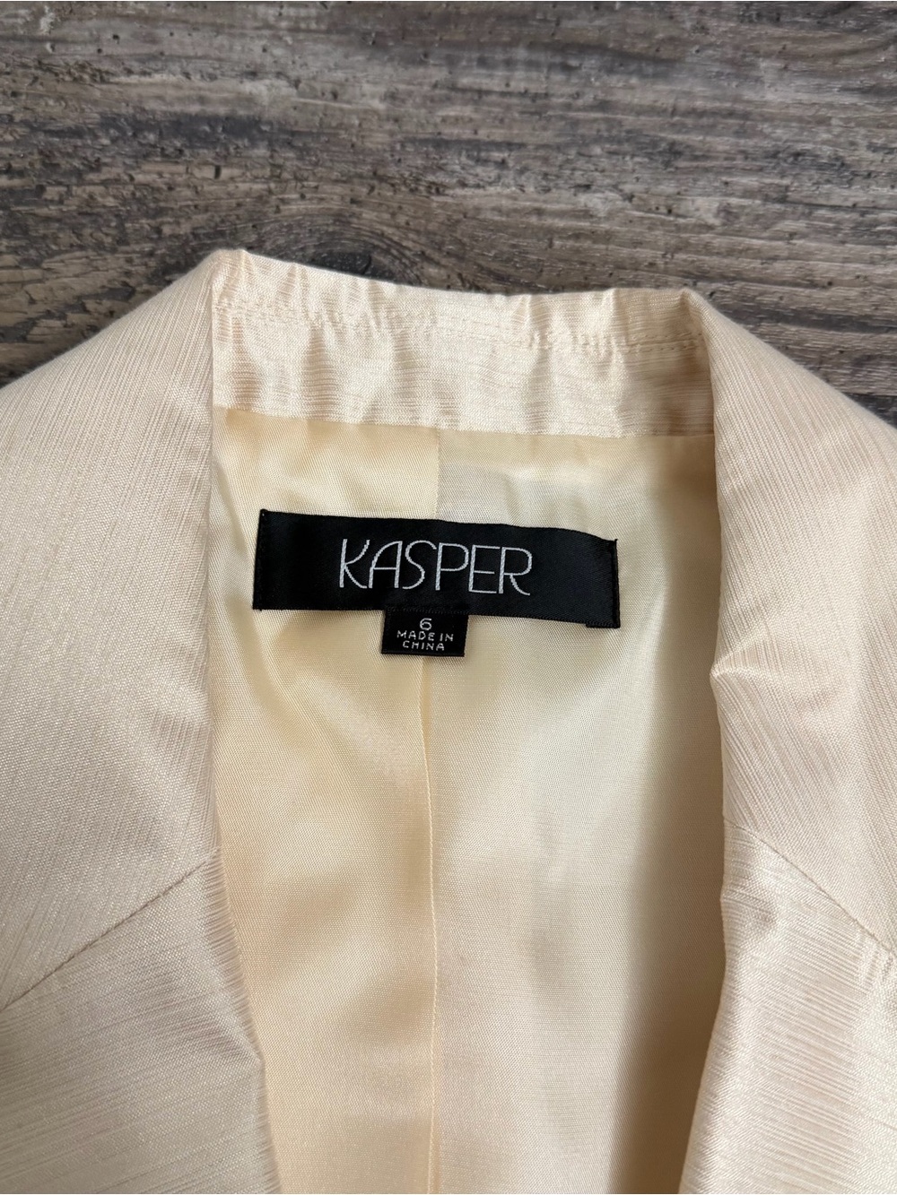 NWT Kasper Cream Champagne Three-Piece Skirt Suit Midi Skirt Size 6 - Picture 3 of 8